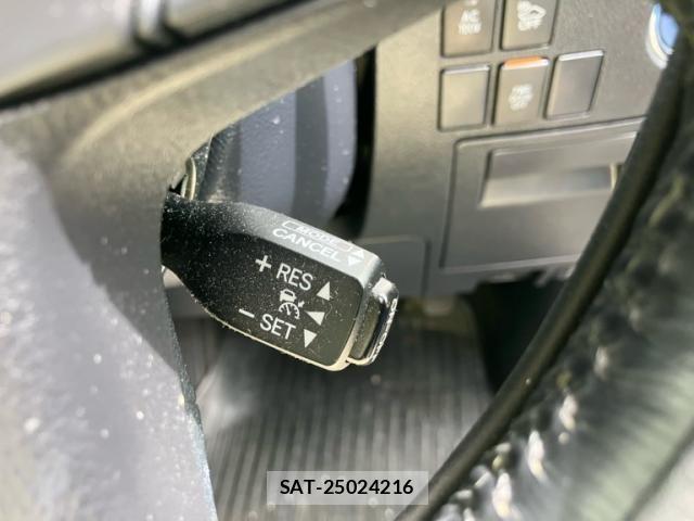 Toyota ALPHARD HYBRID 2017-07 8740283-18