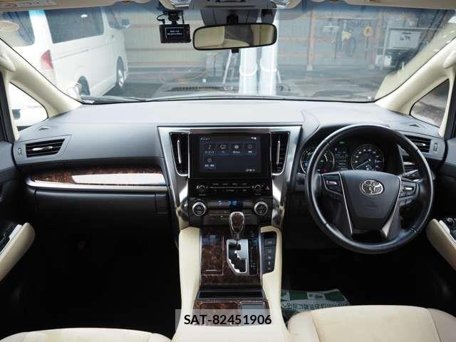 Toyota ALPHARD HYBRID 2021-11 8779400-1