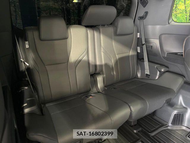 Toyota ALPHARD HYBRID 2023-11 8779389-9