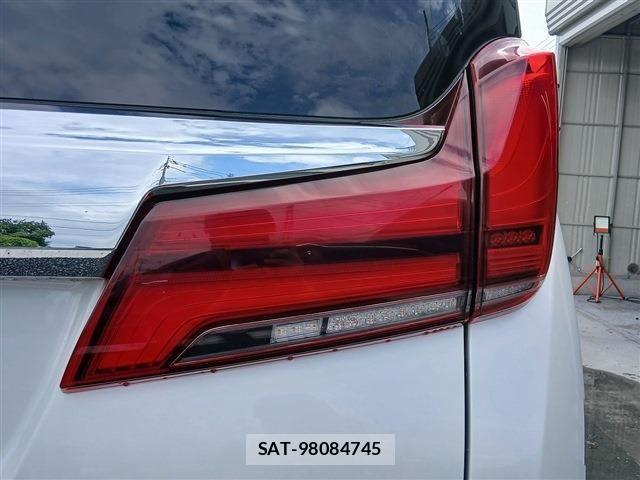 Toyota ALPHARD HYBRID 2018-09 8795184-11