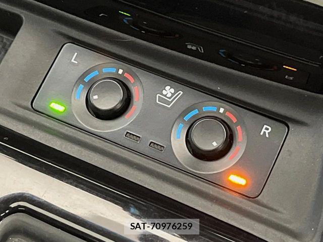 Toyota ALPHARD HYBRID 2019-10 8827715-10