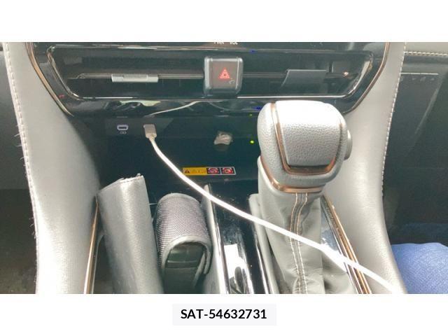 Toyota ALPHARD HYBRID 2023-11 8870377-21