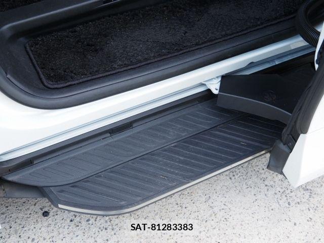 Toyota ALPHARD HYBRID 2023-10 8870376-9