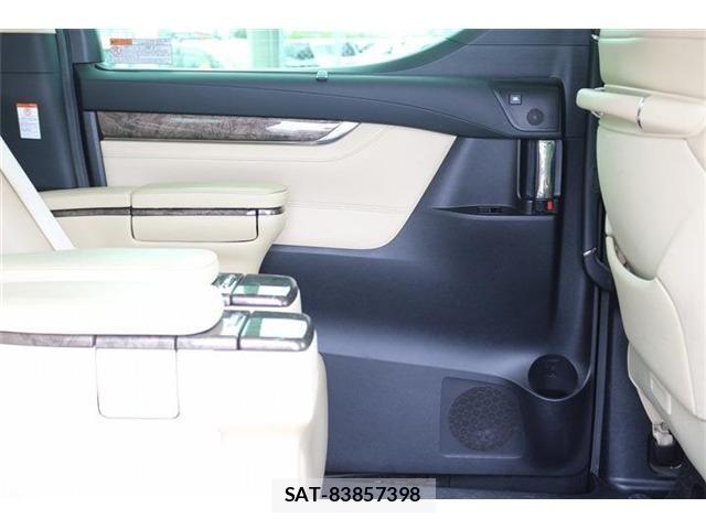 Toyota ALPHARD HYBRID 2021-07 8878568-25