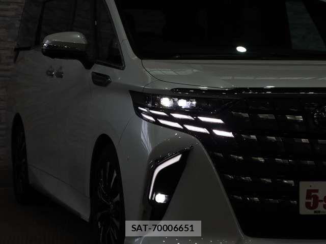 Toyota ALPHARD HYBRID 2023-08 8878557-16