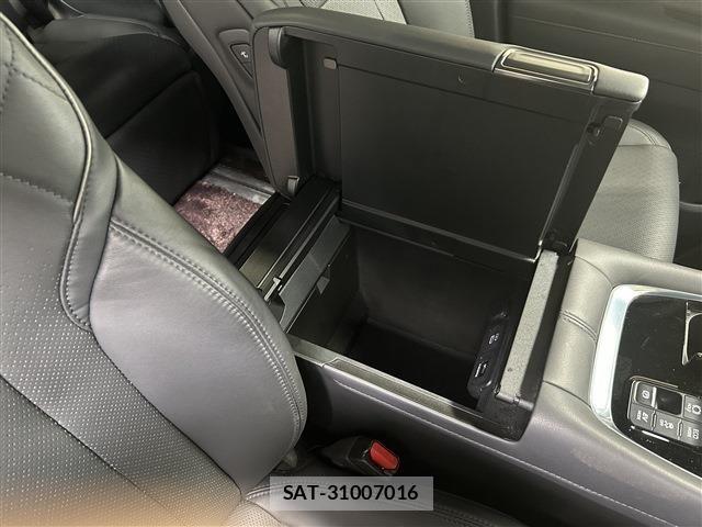 Toyota ALPHARD HYBRID 2024-04 8878556-25