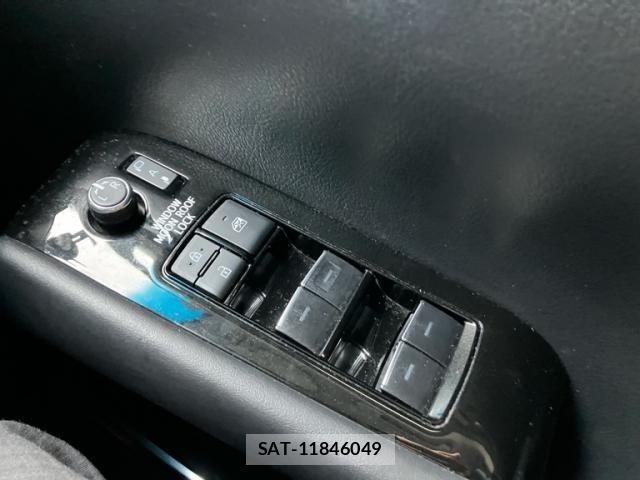 Toyota ALPHARD HYBRID 2022-02 8878565-18