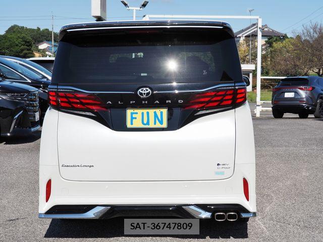 Toyota ALPHARD HYBRID 2024-01 8878555-6