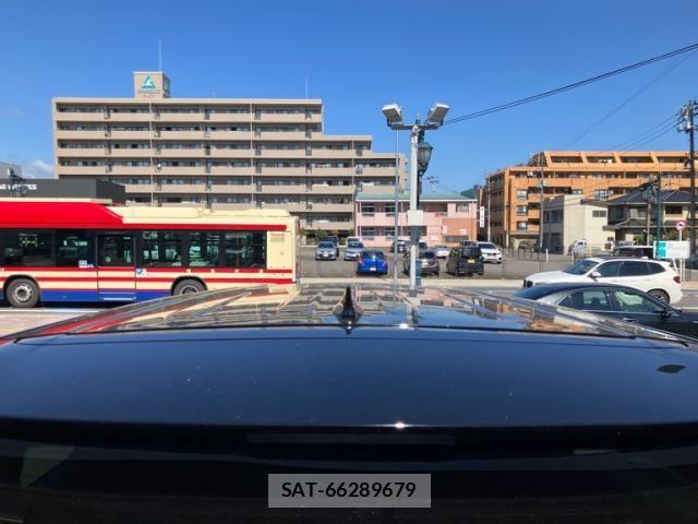 Toyota ALPHARD HYBRID 2018-01 8883255-9