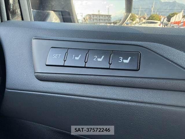 Toyota ALPHARD HYBRID 2018-11 8883256-24