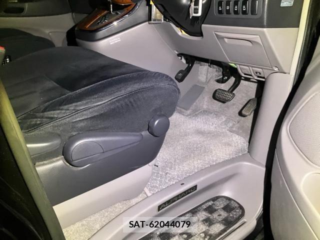 Toyota ALPHARD 2007-12 8665771-19