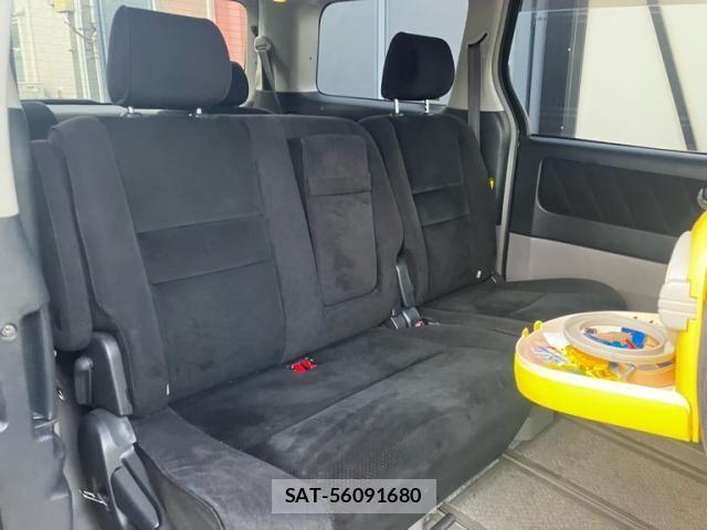 Toyota ALPHARD 2008-03 8561075-11