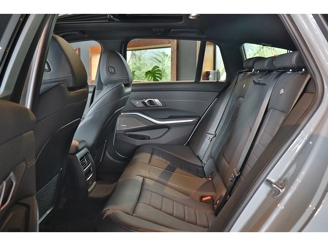 Bmw Alpina D3 2023-03 486439-13