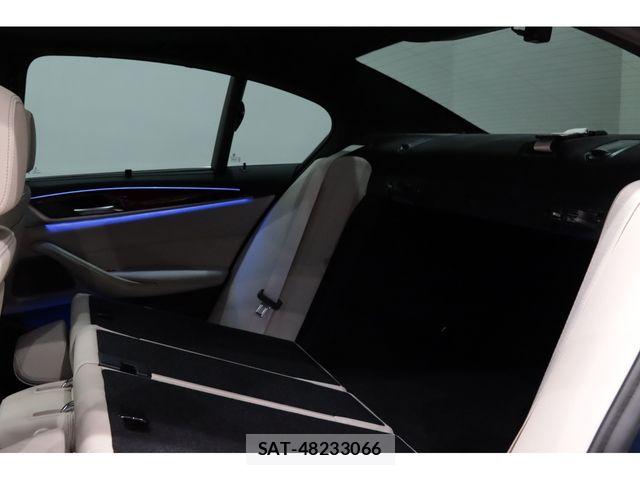 Bmw Alpina D5 2020-07 6610375-11