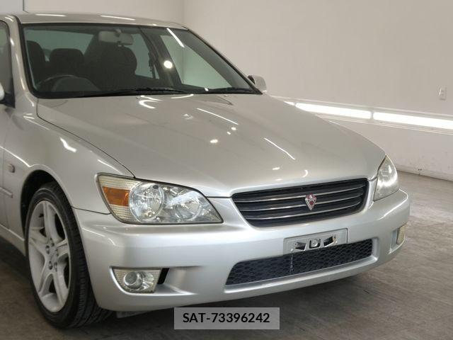 Toyota ALTEZZA 1998-12 8072739-10