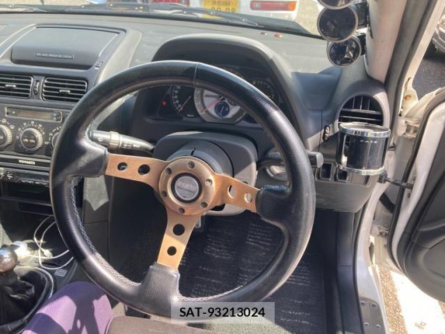 Toyota ALTEZZA 2002-01 8312858-13