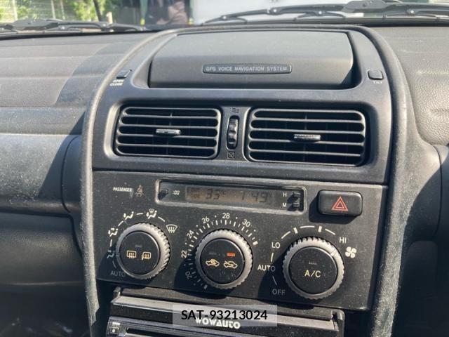 Toyota ALTEZZA 2002-01 8312858-19