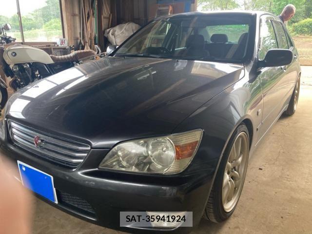 Toyota ALTEZZA 1999-01 8870380-2