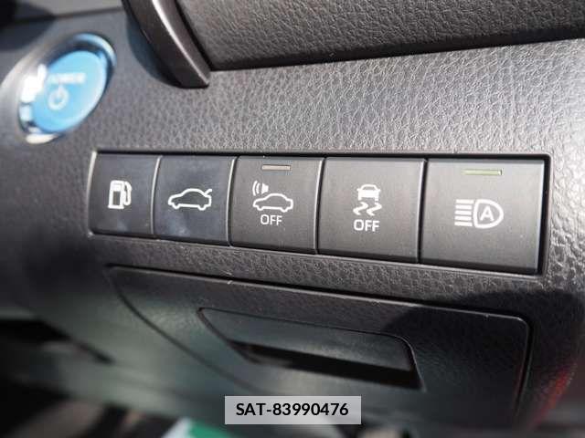 Daihatsu ALTIS 2017-08 3903460-15
