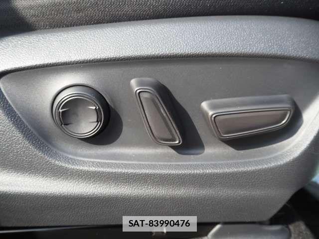 Daihatsu ALTIS 2017-08 3903460-17