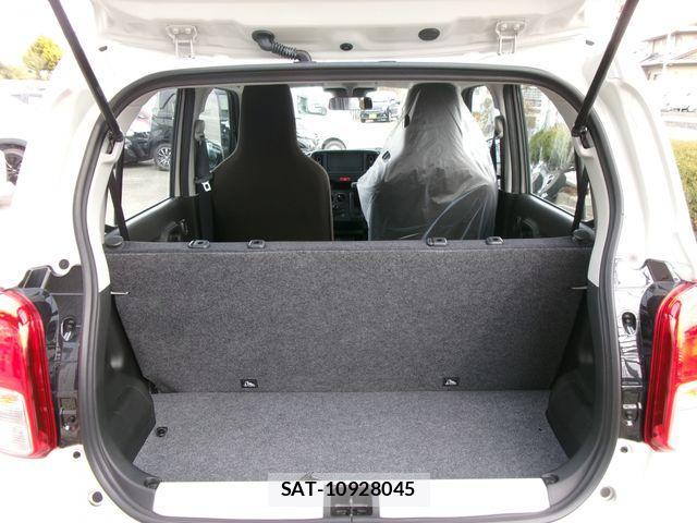 Suzuki ALTO 2025-11 4239470-25
