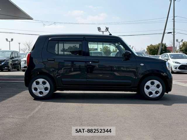 Suzuki ALTO 2022-03 6008614-17