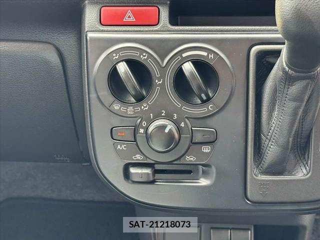 Suzuki ALTO 2018-04 6610389-3