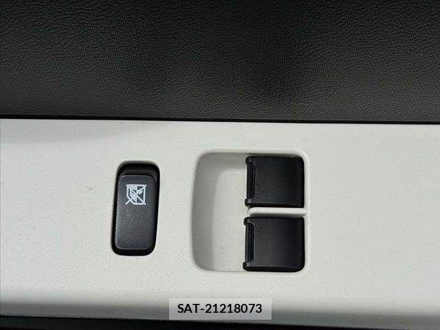 Suzuki ALTO 2018-04 6610389-5
