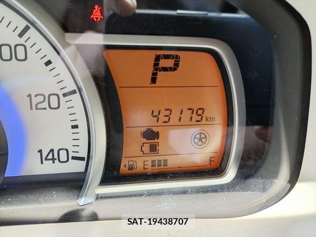 Suzuki ALTO 2015-11 6690899-25