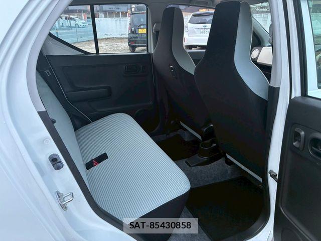 Suzuki ALTO 2017-01 6813578-13