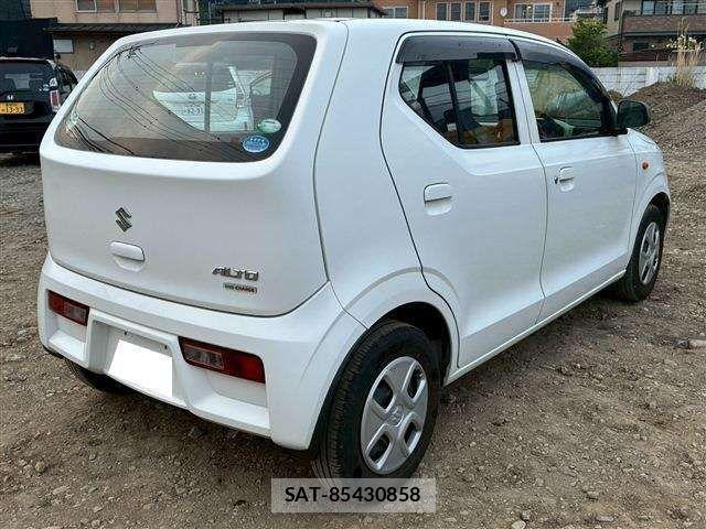 Suzuki ALTO 2017-01 6813578-4