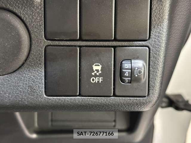 Suzuki ALTO 2015-02 6813575-11