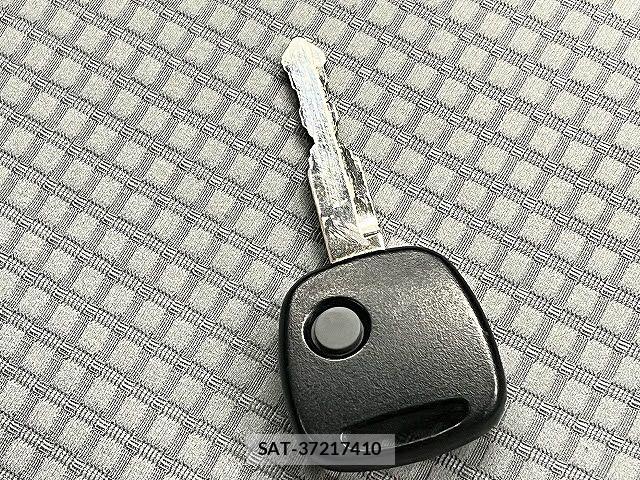 Suzuki ALTO 2017-08 6987833-25