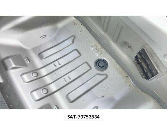 Suzuki ALTO 2017-02 7214480-6