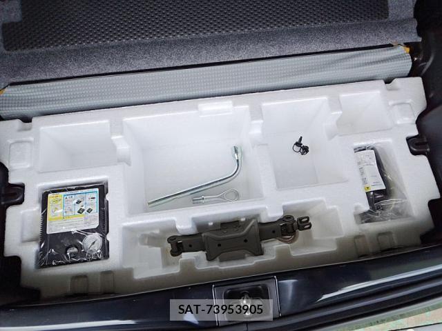 Suzuki ALTO 2017-01 7214478-29
