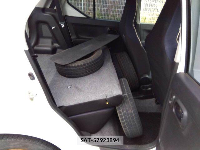 Suzuki ALTO 2019-03 7214490-4