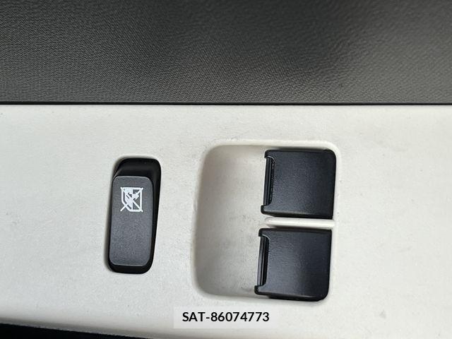Suzuki ALTO 2019-01 7214488-17