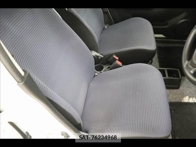 Suzuki ALTO 2019-03 7214491-10