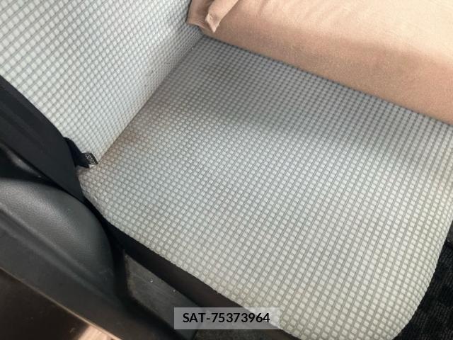 Suzuki ALTO 2015-05 7214476-13