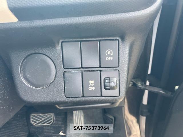 Suzuki ALTO 2015-05 7214476-17