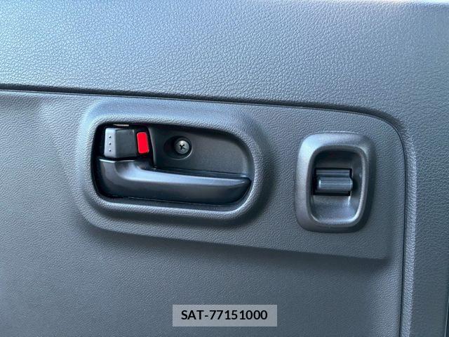 Suzuki ALTO 2017-05 7325523-19