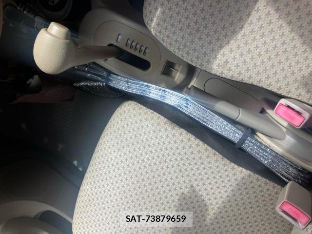 Suzuki ALTO 2011-07 7325532-17