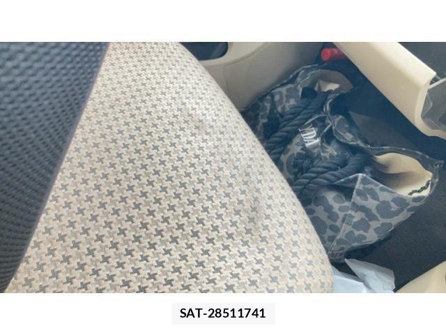 Suzuki ALTO 2011-11 7325527-21