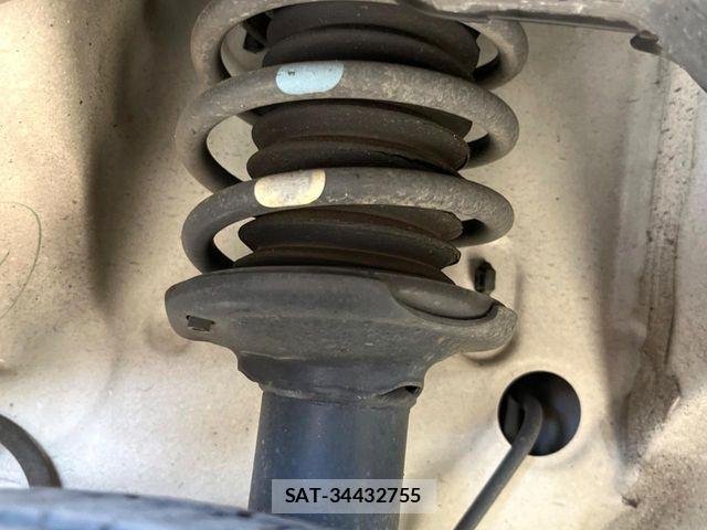 Suzuki ALTO 2017-03 7356718-19
