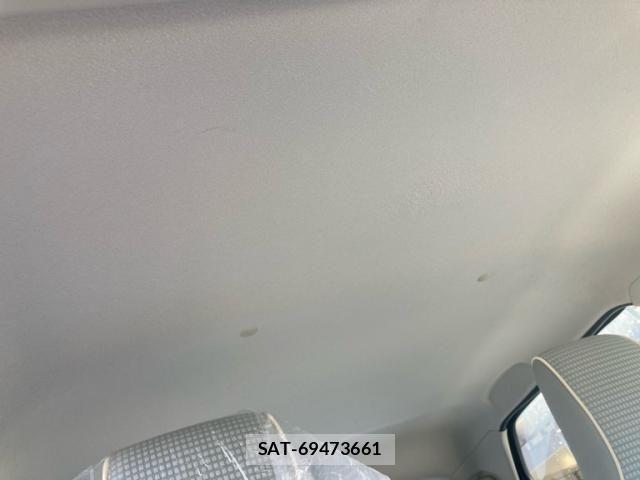 Suzuki ALTO 2015-05 7614828-21