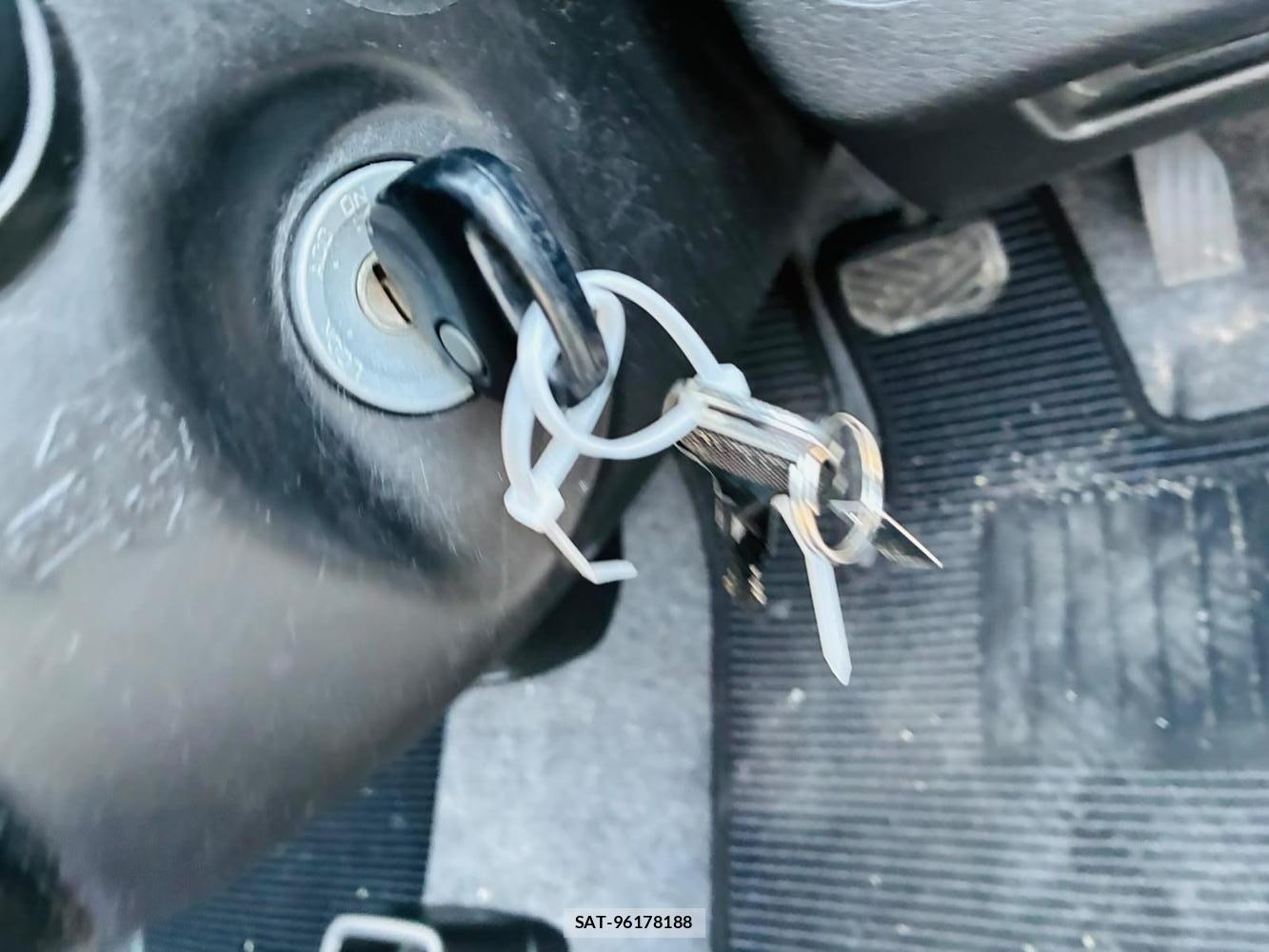 Suzuki ALTO 2019-06 7732325-16