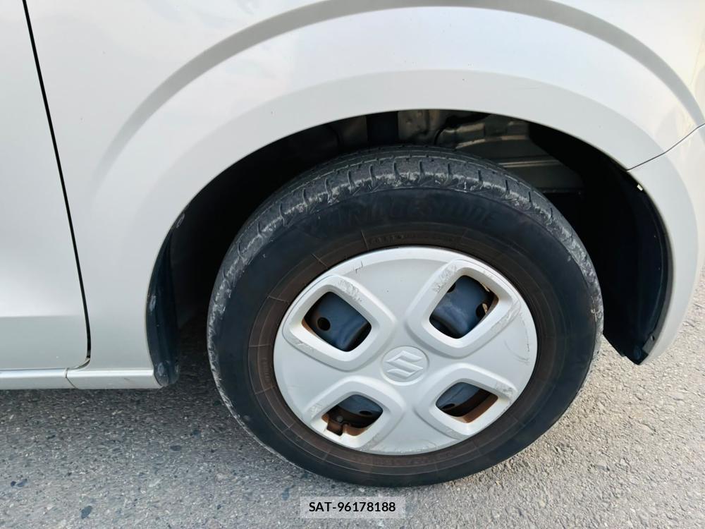Suzuki ALTO 2019-06 7732325-28