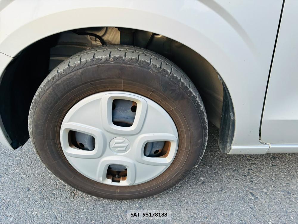 Suzuki ALTO 2019-06 7732325-29