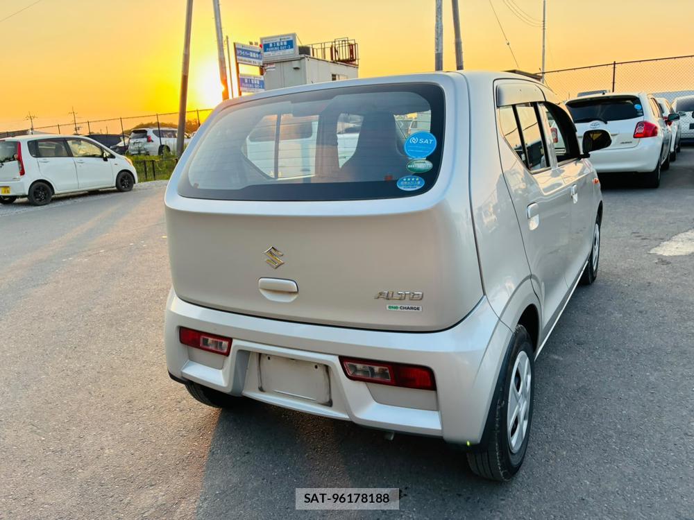 Suzuki ALTO 2019-06 7732325-4