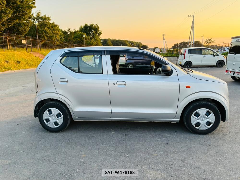 Suzuki ALTO 2019-06 7732325-5